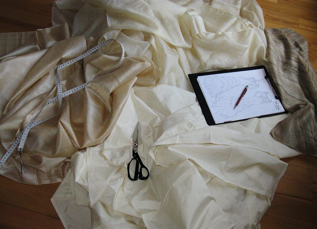 abito da sposa sartoriale in seta vegan