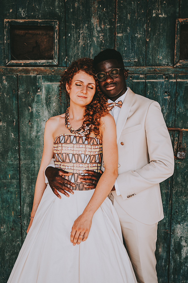 abito da sposa colorato stile afro